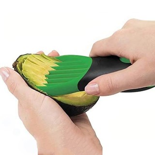Уред за рязане и белене на авокадо