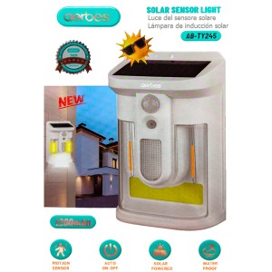 Лед лампа със соларен панел и датчик за движение