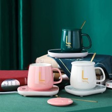 Керамична чаша с нагревател и лъжичка в подаръчен комплект