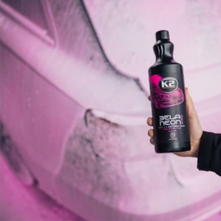 Цветна активна пяна с аромат на ягода K2 Bela NEON Pro